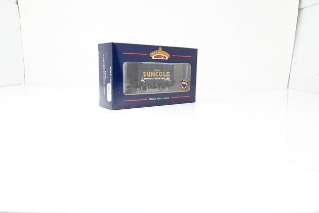 Bachmann OO Gauge 37-201 'Suncole' 8-Plank Open Wagon w/ Coke Rails No.5062 - Boxed