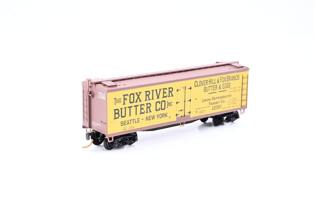 Micro-Trains N Gauge 04900590 Fox River Butter Co. Yellow & Brown 40ft Double-Sheathed Wood Reefer w/ Vertical Brake Wheel No.12301 - Boxed