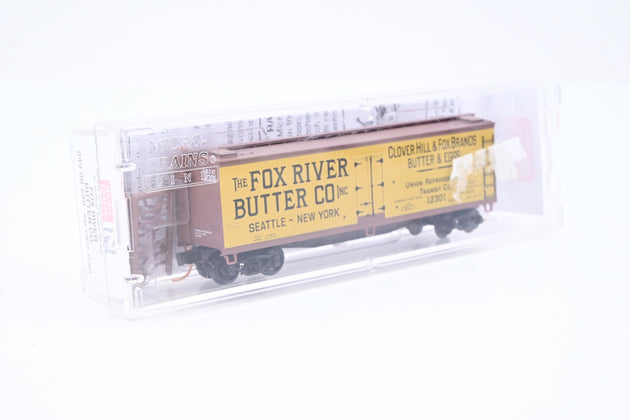 Micro-Trains N Gauge 04900590 Fox River Butter Co. Yellow & Brown 40ft Double-Sheathed Wood Reefer w/ Vertical Brake Wheel No.12301 - Boxed
