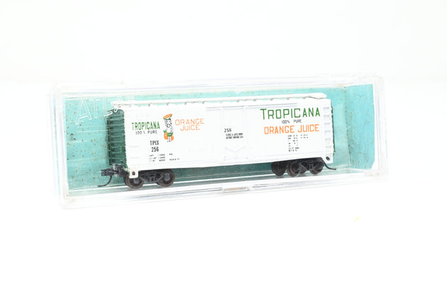 Atlas N Gauge 3311-2.75 Tropicana White 40ft Plug Door Box Car No.256 - Boxed