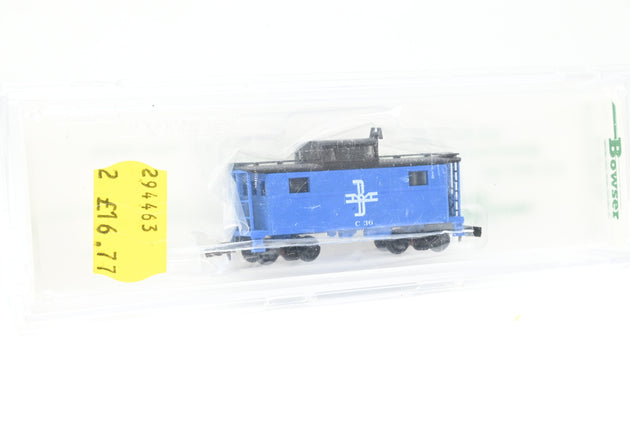 Bowser N Gauge 37109 Boston & Maine Blue N-5 Caboose No.C36 - Boxed