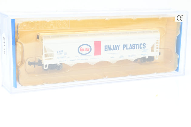 Bachmann N Gauge 70594 Enjay Plastics White 56ft Center-Flow Hopper Car No.52701 - Boxed