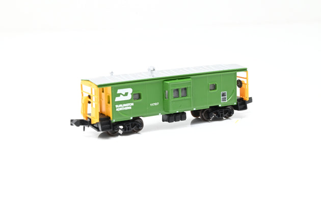 Walthers N Gauge 932-8754 Burlington Northern Green Bay Window Caboose No.11707 - Boxed