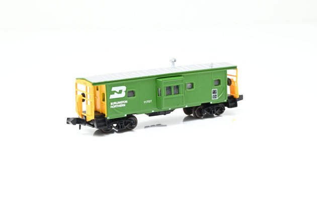 Walthers N Gauge 932-8754 Burlington Northern Green Bay Window Caboose No.11707 - Boxed