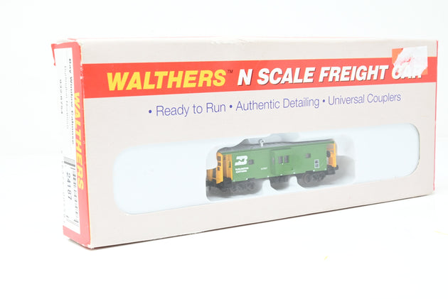 Walthers N Gauge 932-8754 Burlington Northern Green Bay Window Caboose No.11707 - Boxed