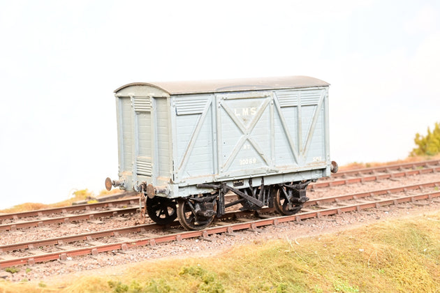 Kit Built O Gauge LMS Grey 8T Sliding Door Covered Goods Van No.30069 - Unboxed
