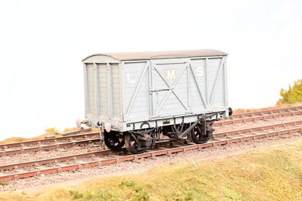 Kit Built O Gauge LMS Grey 8T Sliding Door Covered Goods Van No.60172 - Unboxed