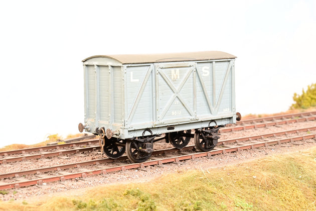 Kit Built O Gauge LMS Grey 8T Sliding Door Covered Goods Van No.9012 - Unboxed
