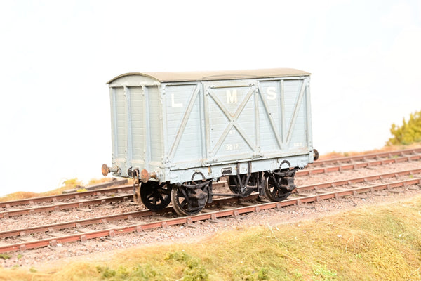Kit Built O Gauge LMS Grey 8T Sliding Door Covered Goods Van No.9012 - Unboxed