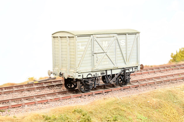 Kit Built O Gauge LMS Grey Sliding Door Covered Goods Van No.5099 - Unboxed