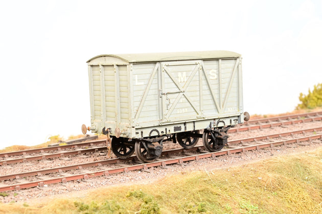 Kit Built O Gauge LMS Grey Sliding Door Covered Goods Van No.5099 - Unboxed