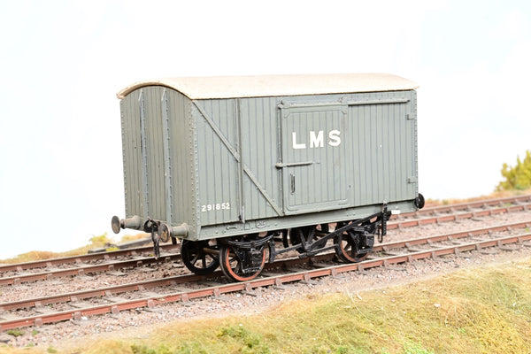 Kit Built O Gauge LMS Dark Grey Sliding Door Covered Goods Van No.291852 - Unboxed