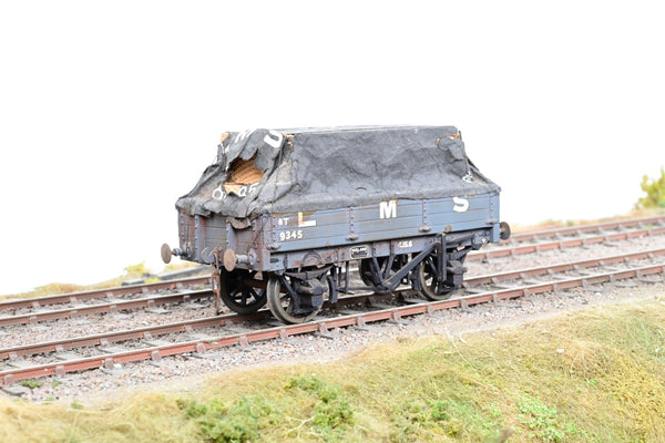 Kit Built O Gauge LMS Dark Grey 8T 3-Plank Open Wagon w/ Tarpaulin No.9345 - Unboxed
