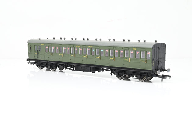 Hornby OO Gauge R4720 SR Ex LSWR Non-Corridor 3rd Class Diag 99 Coach No.2639 - Boxed
