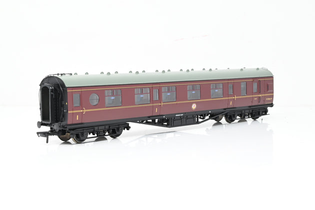 Bachmann OO Gauge 39-471 LMS 60ft Porthole Coach Corridor Brake First BR Maroon No.M5066M - Boxed