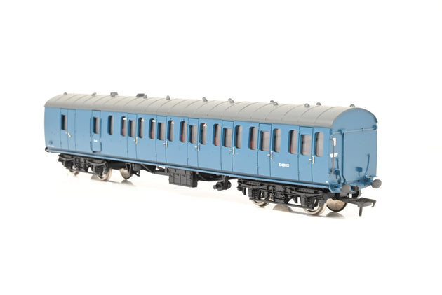 Bachmann OO Gauge 34-629 57ft MK1 Suburban Brake Coach 2nd Class BR Blue No.E43112 - Boxed