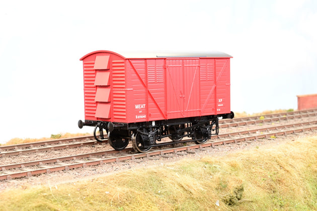 Dapol O Gauge 7F-054-005 BR Crimson 10T Covered Meat Van No.B870040 - Boxed