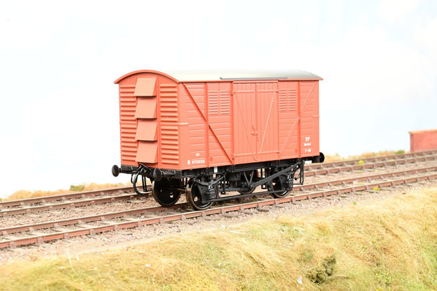 Dapol O Gauge 7F-054-004 BR Bauxite 10T Covered Meat Van No.B870050 - Boxed