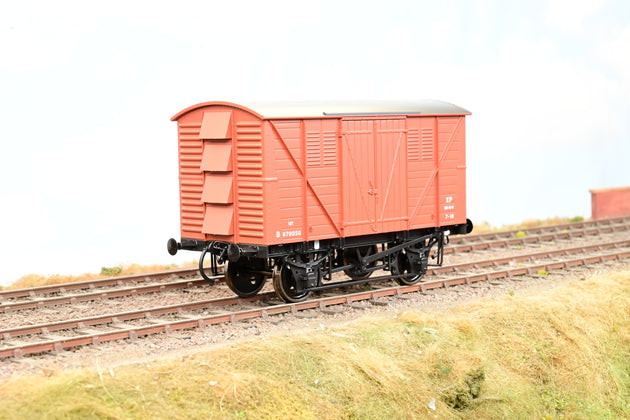 Dapol O Gauge 7F-054-004 BR Bauxite 10T Covered Meat Van No.B870050 - Boxed