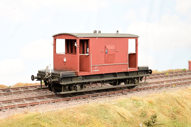 Kit Built O Gauge BR 20 Ton Brake Van with working Tail Lights No.M988664