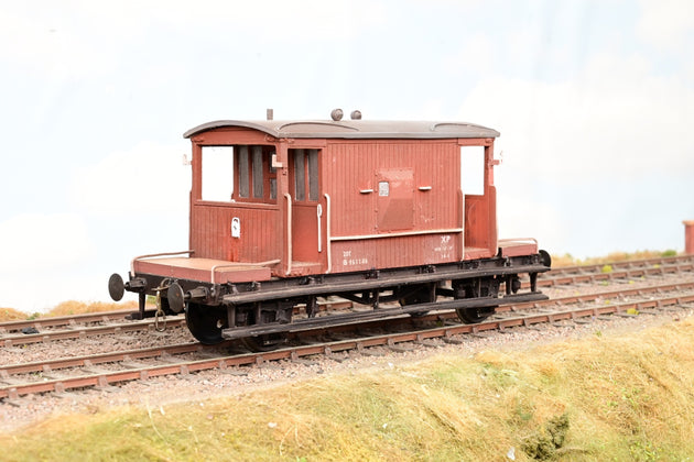 Skytrex O Gauge BR 20 Ton Brake Van with working Tail Light No.M951146