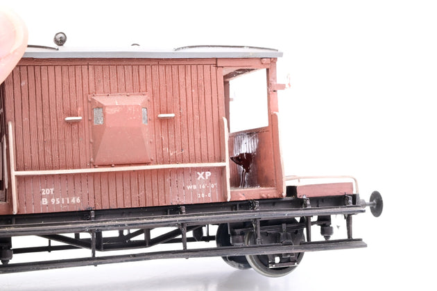Skytrex O Gauge BR 20 Ton Brake Van with working Tail Light No.M951146