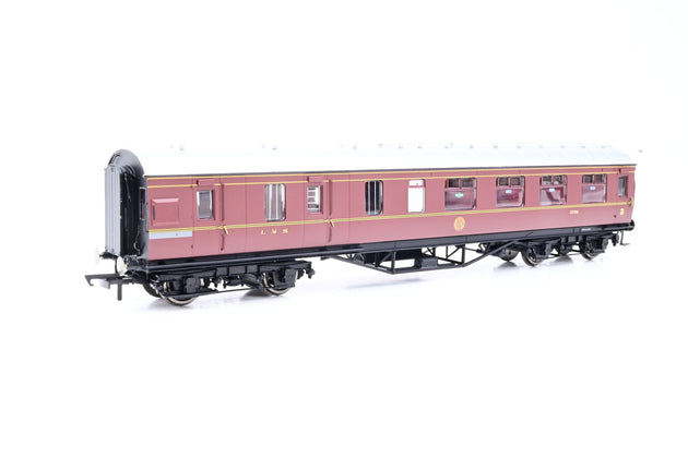 Hornby OO Gauge R3299 '1945 Going Home' Track Pack - Boxed
