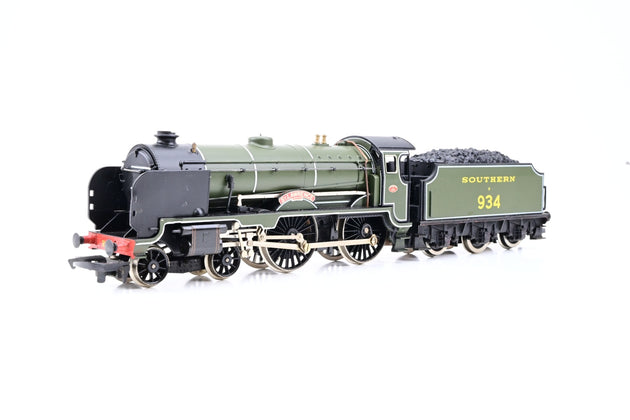 Hornby OO Gauge R533 SR Green Schools Class No.934 'St Lawrence' - Boxed