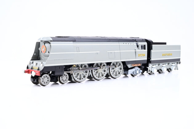 Hornby OO Gauge R2286 SR Grey Battle of Britain Class No.21C164 'Fighter Command' - Boxed