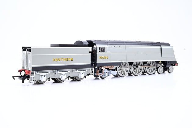 Hornby OO Gauge R2286 SR Grey Battle of Britain Class No.21C164 'Fighter Command' - Boxed