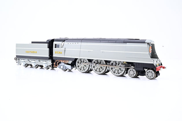 Hornby OO Gauge R2286 SR Grey Battle of Britain Class No.21C164 'Fighter Command' - Boxed
