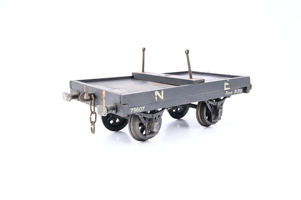 Mills Brothers Gauge 1 Pair of North Eastern 4 Wheel Bolster Wagons No.79607