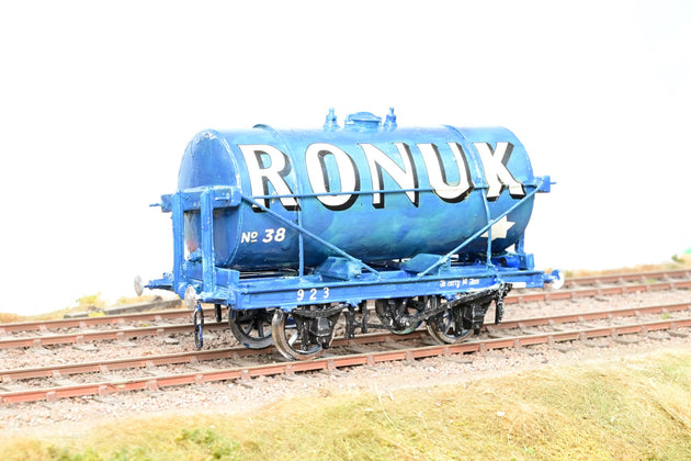 Kit Built O Gauge 'Ronuk' 14T Tank Wagon No.38 - Boxed