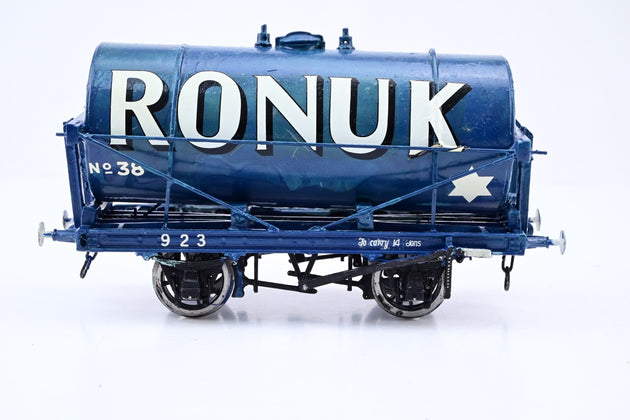Kit Built O Gauge 'Ronuk' 14T Tank Wagon No.38 - Boxed