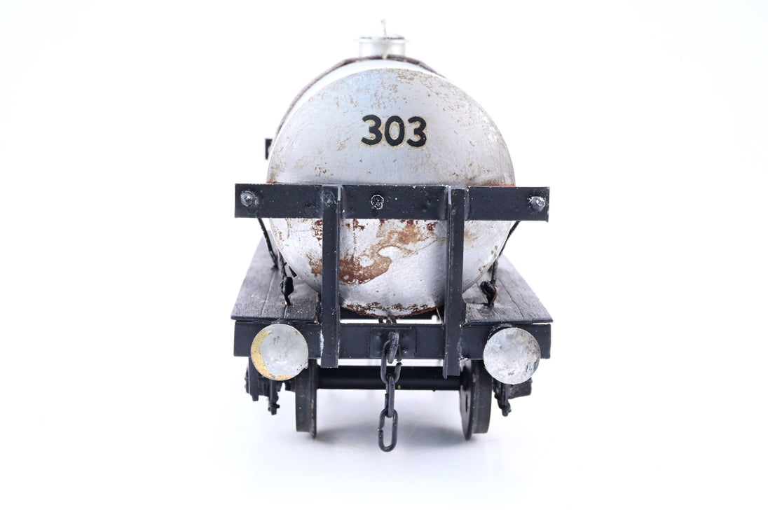 Kit Built O Gauge 'Esso' Silver 4-Wheel Tank Wagon No.303 - Unboxed