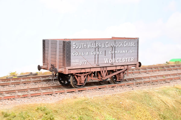 Dapol O Gauge 7mm POW09 7 Plank Wagon South Wales & Cannock Livery No.977 - Factory Weathered, Boxed