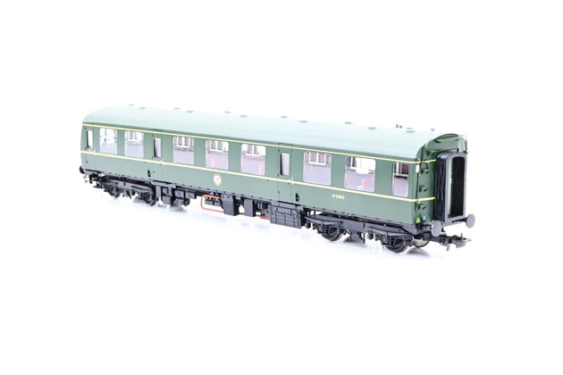Bachmann OO Gauge 31-537 Class 105 DMU Power Twn BR Green w/ Half Yellow Ends No.M50812, M50779 - Boxed