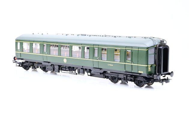 Bachmann OO Gauge 32-515 Derby Lightweight Two Car DMU BR Green w/ Yellow Warning Panel No.E29260, E29044