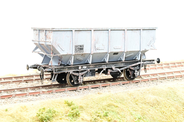 Kit Built O Gauge BR Grey 21T Steel Rivetted Coal / Mineral Hopper Wagon No.B200439 - Weathered, Unboxed