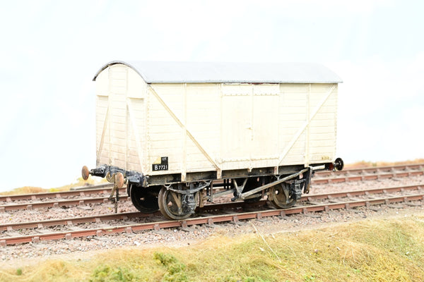 Kit Built O Gauge 12T BR White Ventilated Covered Goods Van No.B7721 - Unboxed