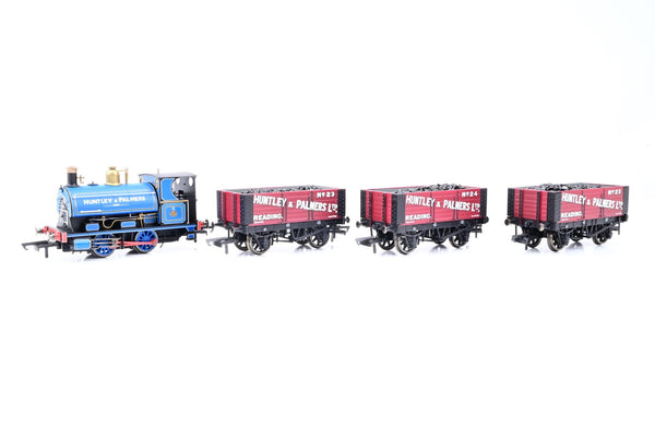 Hornby OO Gauge R3686 'Peckett Locomotive & Wagons' Pack w/ W4 Peckett  & 3 Open Wagons - Limited Edition, Boxed
