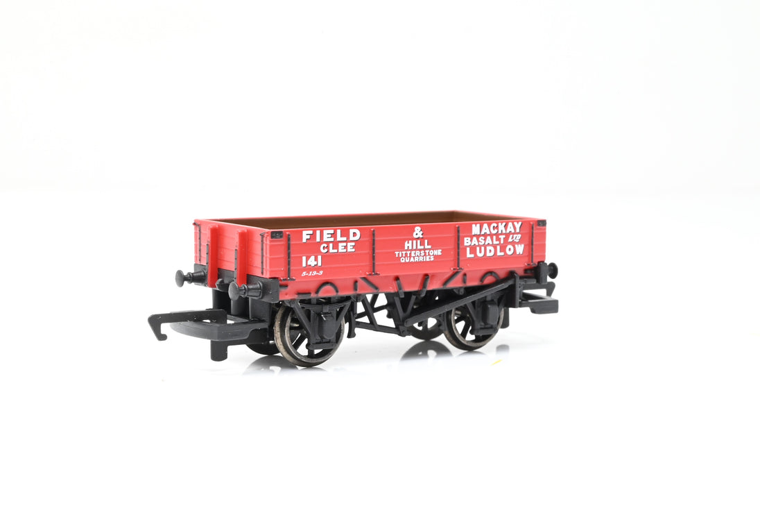 Hornby OO Gauge R6804 'Field & Mackay' 3-Plank Open Wagon No.141 - Box
