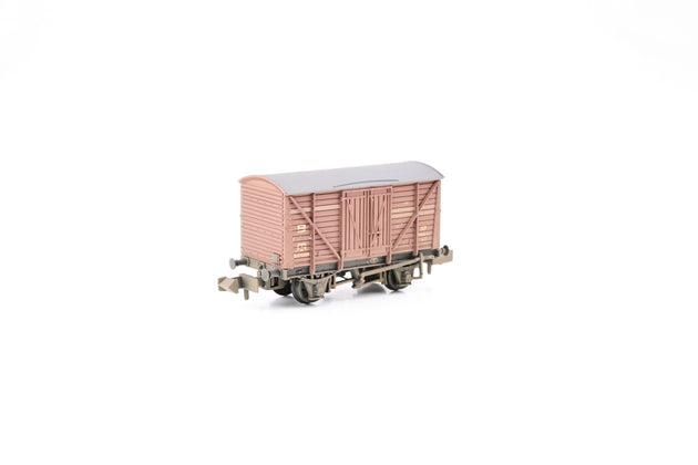 Graham Farish N Gauge 373-728 BR Bauxite 10T Insulated Ale Van No.B872089 - Factory Weathered, Boxed