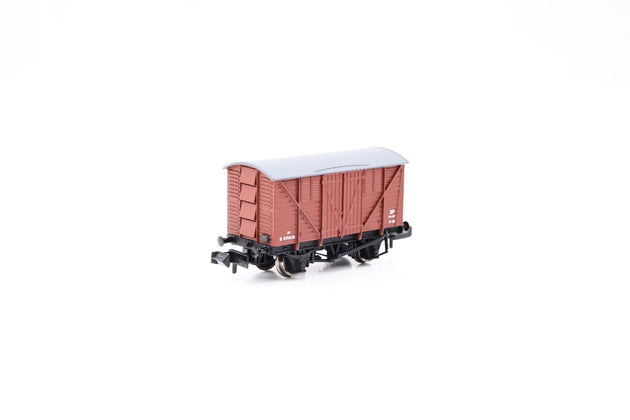 Graham Farish N Gauge 373-742 BR Bauxite 10T Meat Van No.B870032 -Boxed