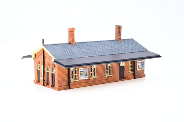 Graham Farish N Gauge 376-762 Building 'Country Station' - Boxed