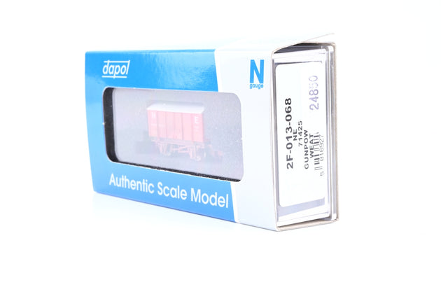 Dapol N Gauge 2F-013-068 NE Red Gunpowder Van No.71425 - Factory Weathered, Boxed