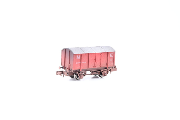 Dapol N Gauge 2F-013-014 NE Red Gunpowder Van No.71421 - Factory Weathered, Boxed