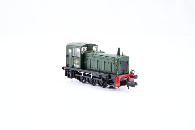 Graham Farish N Gauge 371-060 Class 03 Diesel Shunter BR Plain Green Late Crest No.D2011 - Boxed