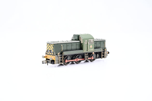Graham Farish N Gauge 372-953 BR Green w/ Wasp Stripes Class 14 No.D9526 - Factory Weathered, Boxed