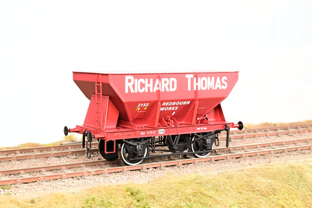 Dapol O Gauge 7F-033-007 Red Oxide 24T Steel Iron Ore Hopper Wagon 'Richard Thomas' No.2152 - Boxed